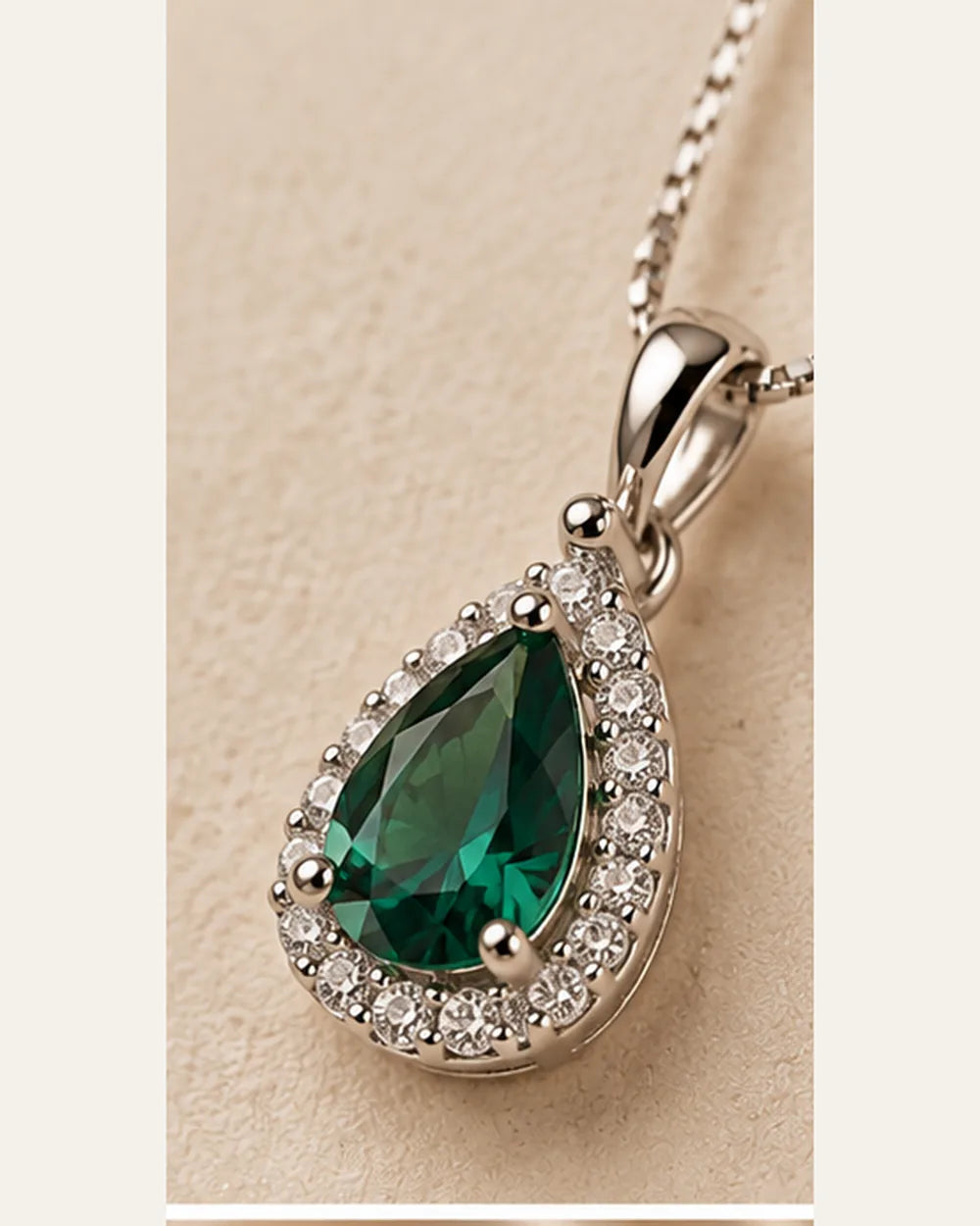 Colar Gota Turmalina com Zircônias em Prata 925 - close de detalhe
