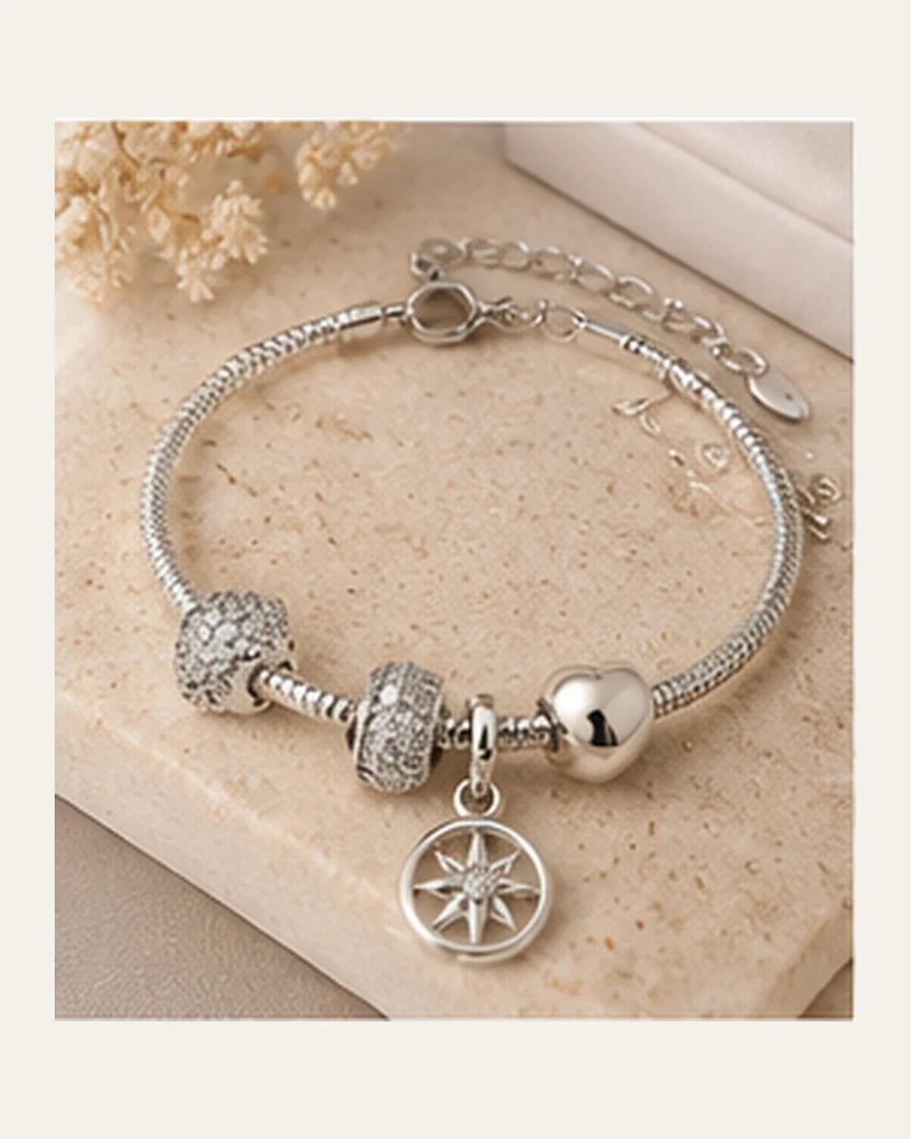 Pulseira para Berloques com 3 Pingentes Clássicos em Prata 925 - lifestyle