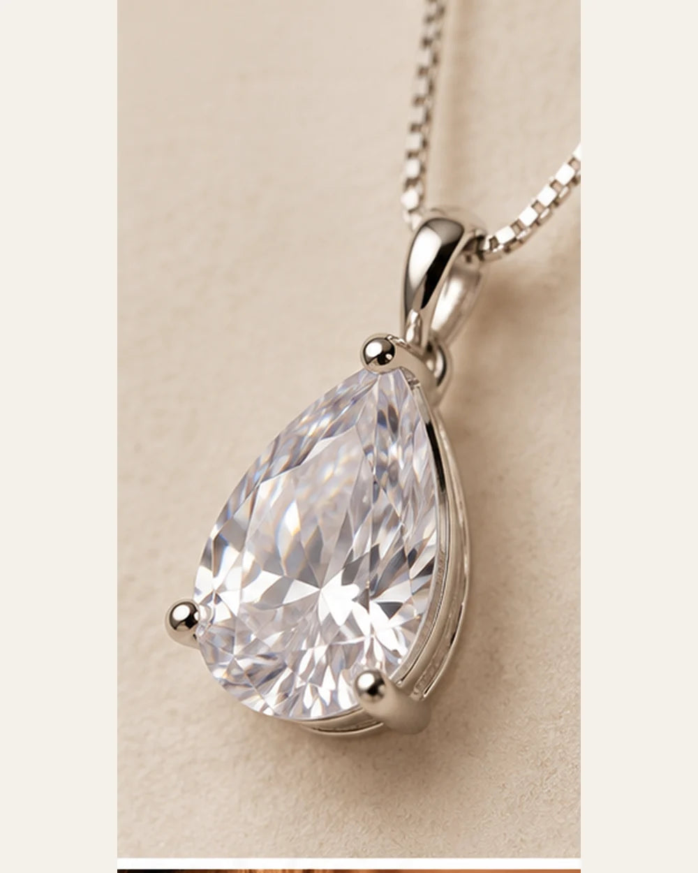 Colar Gota com Zircônia 12mm em Prata 925 – 45cm - close de detalhe