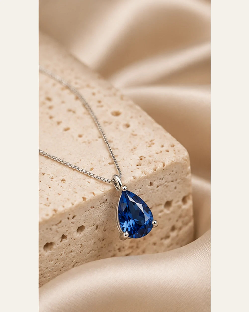 Colar Gota Cravejada com Zircônia Azul em Prata 925 – 45cm - editorial PRATA PLEASE