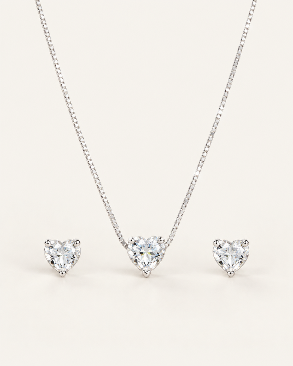 Conjunto colar e brincos coração com zircônia banhados em Prata 925
