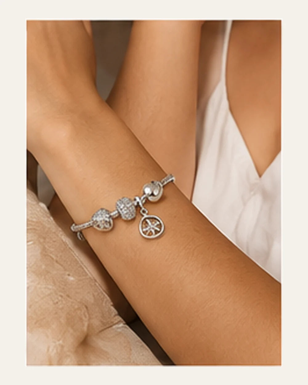 Pulseira para Berloques com 3 Pingentes Clássicos em Prata 925 - editorial PRATA PLEASE
