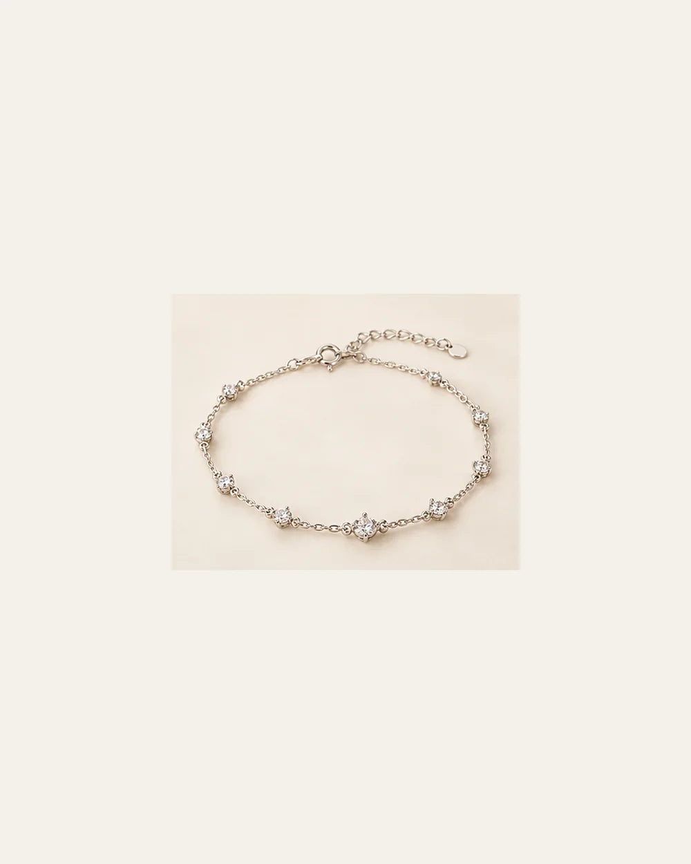 Pulseira Coração com Zircônias em Prata 925 - segundo ângulo