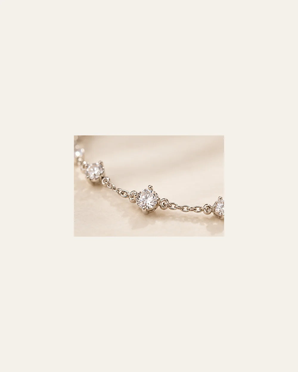 Pulseira Coração com Zircônias em Prata 925 - close de detalhe