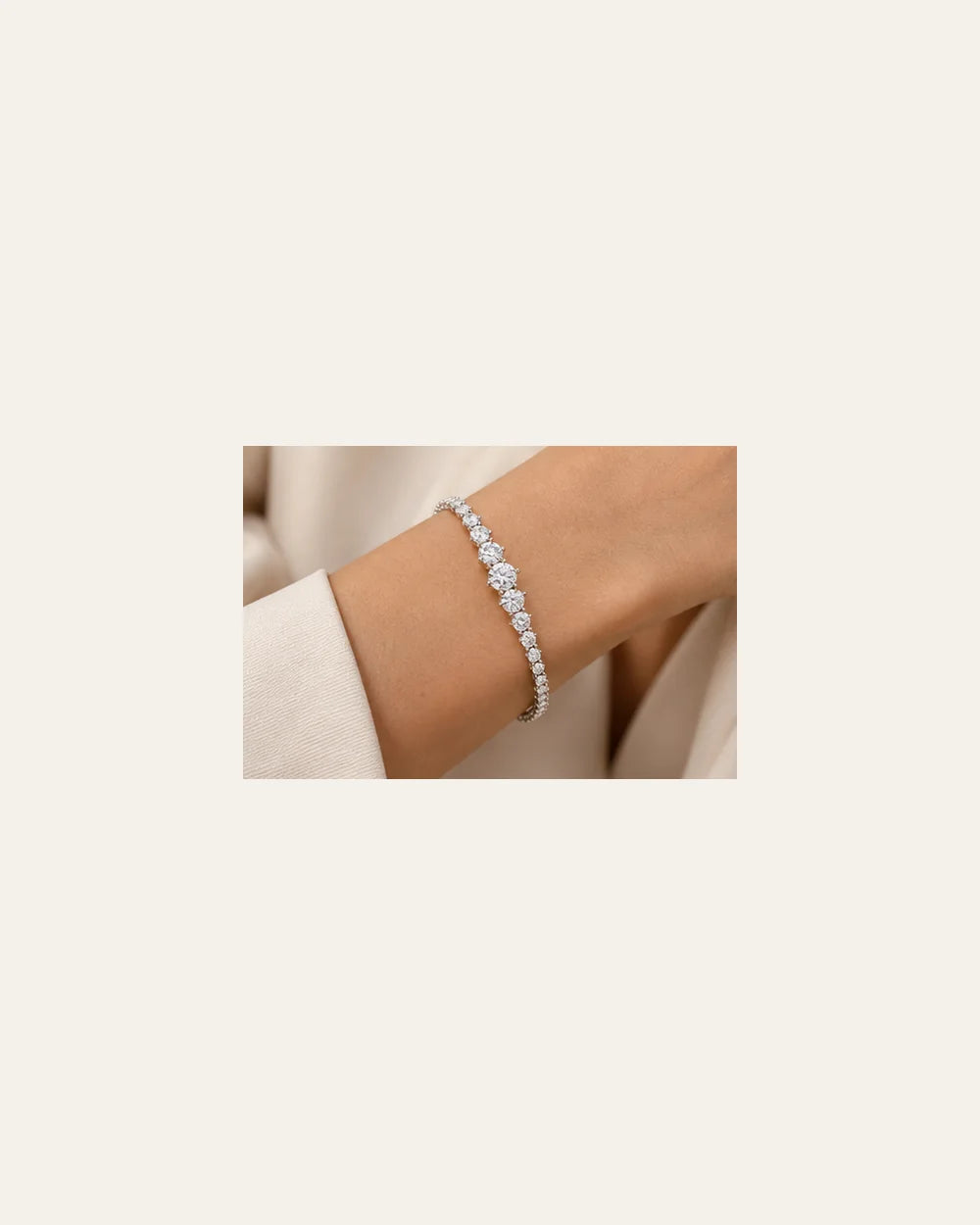 Pulseira Riviera 3 Garras Degradê em Prata 925 - escala no corpo